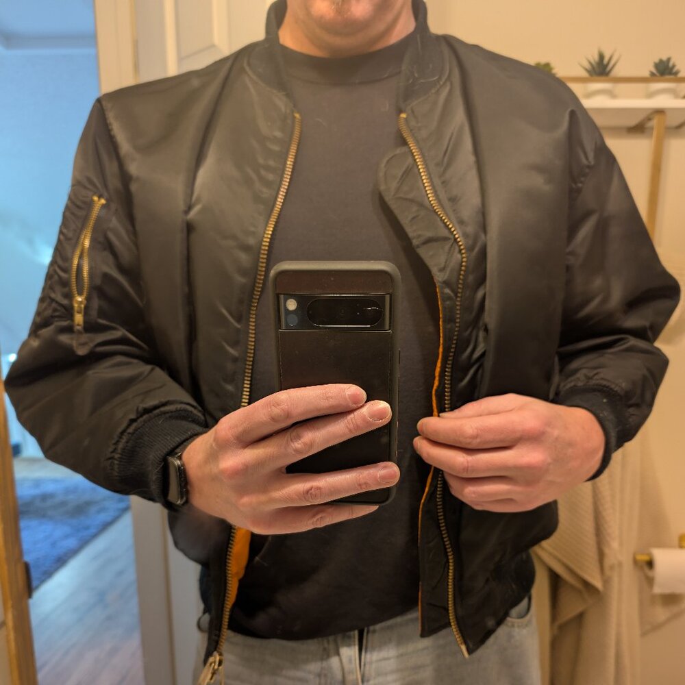 World Famous Sales - MA-1 Flight Jacket (XL)
